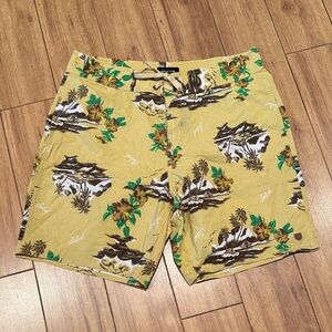 Brixton Temple Trunk Shorts Straw Tropical Print Men's Swim Shorts Size 30